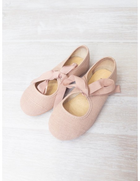zapatos rosados con lazos