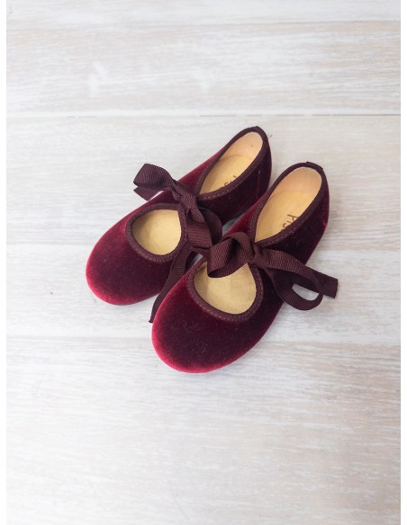 zapatos gamuza concho de vino con lazo