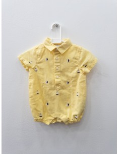 enterizo amarillo con veleros