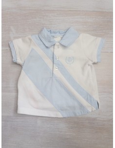camisa polo blanca con raya grande celeste