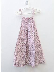 vestido blanco con flores moraditas