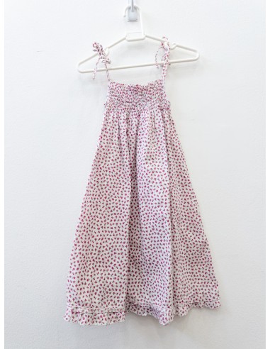 vestido blanco con flores moraditas