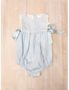 enterizo celeste con lazos celestes