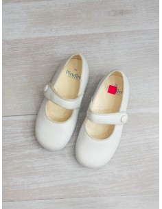 zapatos blancos