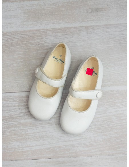 zapatos blancos