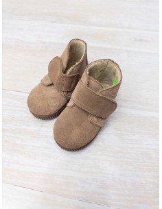 zapatos cafes gamuza