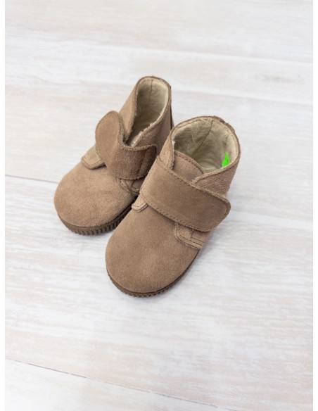 zapatos cafes gamuza