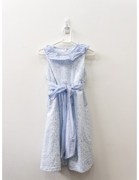 vestido blanco con flores celestes