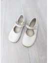 zapatos blancos