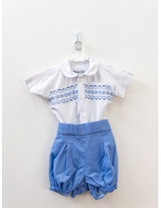 set camisa blanca con detalles celestes y short celeste