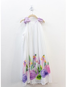 vestido blanco con dibujos y lazos lila