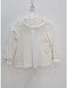 camisa blanca con cuello hilos celestes