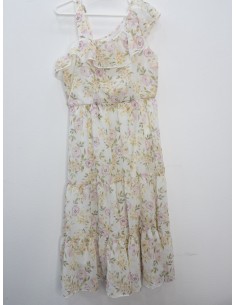 vestido blanco con flores rosadas y amarillas