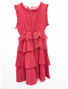 vestido rojo con puntos blancos