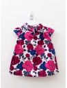 camiseta rsoada conflores fucsias y azules