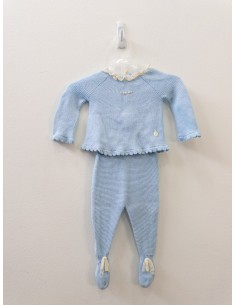 set de punto celeste con detalles beige