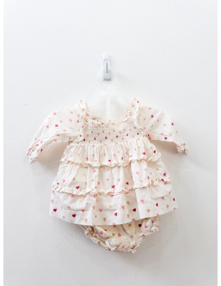 set beige con corazones