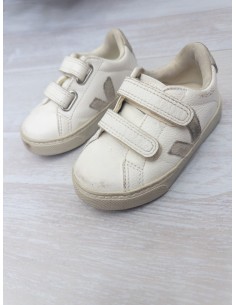blanco con beige. falta uno