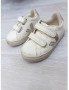 blanco con beige. falta uno