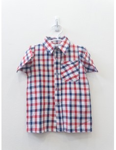 camisa cuadros azules rojos y blancos