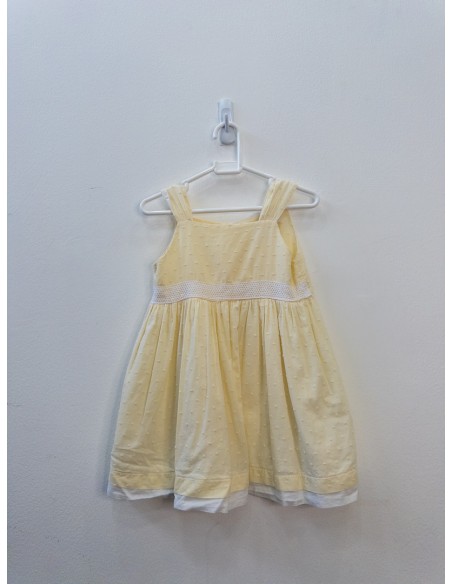 vestido color mantequilla