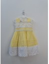 vestido amarillo con bordado blanco