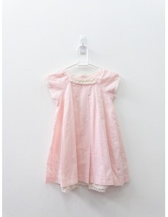 vestido rosado con detalle beige