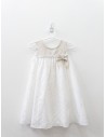 vestido blanco con flores y top beige lino