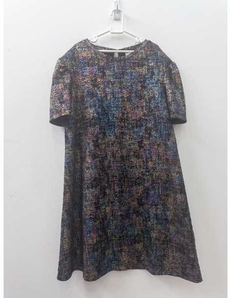 vestido negro brocados de colores
