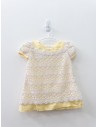 vestido amarillo con bordado blanco