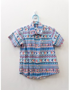 camisa figuras geometrica amarillas celestes coral