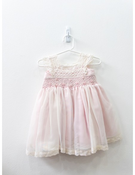 vestido rosado con nido de abeja