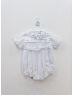 monito blanco con filos celestes