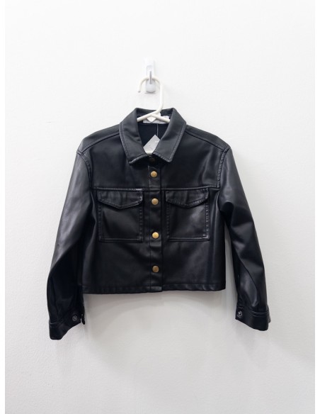 chompa negra cuerina