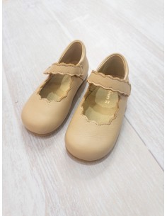 zapatos beige