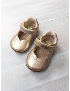 zapatos dorados