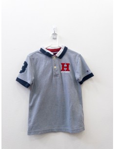 polo gris y roja