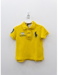 camiseta polo amarilla