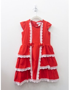 vestido rojo encajes blancos