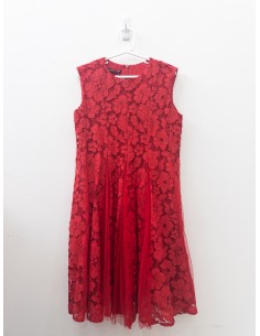 vestido rojo de encaje