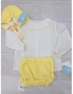 set short amarillo, top blanco, con sombrerito