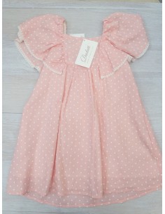 vestido rosado con puntos blancos