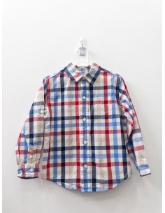 camisa cuadros rojos y azules