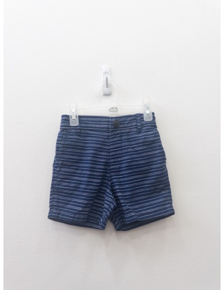 short azul con rayas blancas