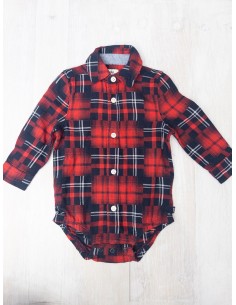 camisa manga larga roja con cuadros azules