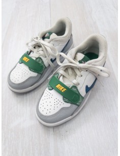 zapatos blanco con verde