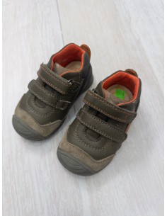 zapatos verde olivo / cafe