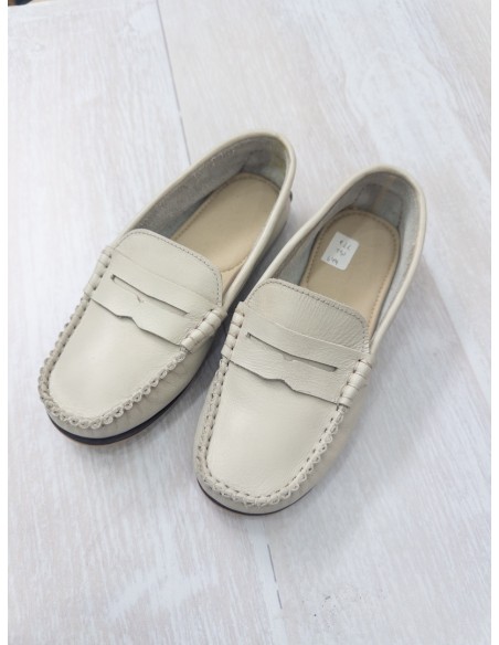 mocasines beige claro