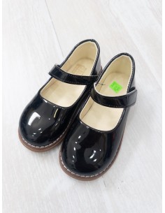 zapatos de charol negros