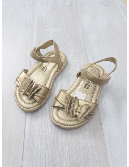 sandalias doradas